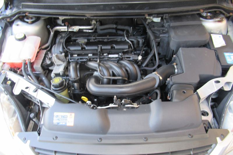 Ford Focus 1.4i KLIMA SADA KOL - fotka 18 z 21