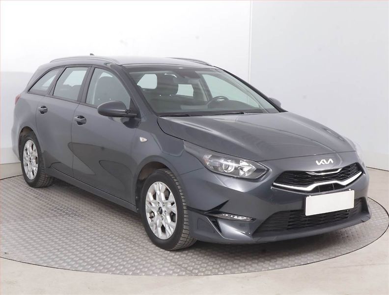 Kia Ceed (2023) Spin 1.0 T-GDI, SPIN, DPH - fotografie inzerátu
