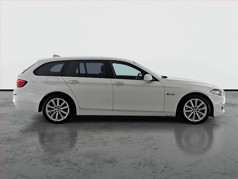 BMW Řada 5 (2013) 520d, Automat - fotka 6 z 21