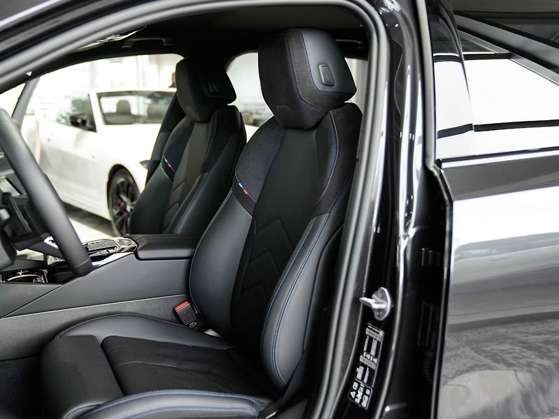 BMW Řada 5 520d xDrive M-Sport DrivAs+ HK - fotka 8 z 22