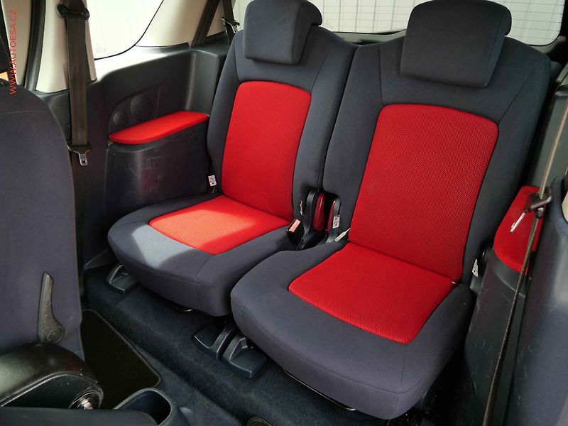Peugeot 1007 (2006) 1.4HDi, ČR, AC, TZ, navi - fotka 10 z 17