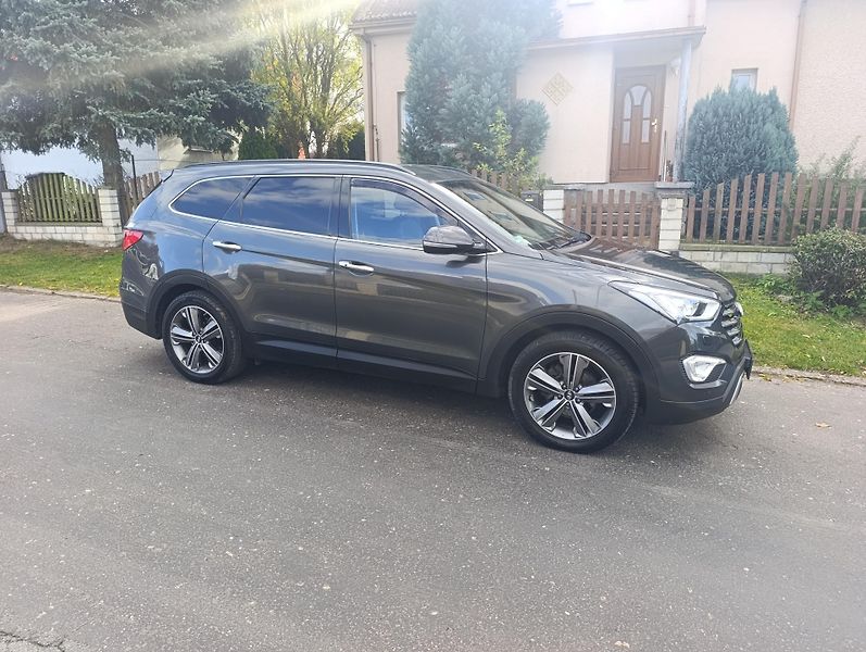 Hyundai Grand Santa Fe (2015) 2.2 CRDi 4x4 6míst tažné - fotka 2 z 20
