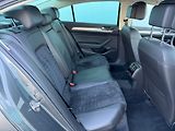Volkswagen Passat (2016) 2.0 TDI 110kW HighLine - náhled 25