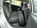 Citroën C4 1,6 i 80kW 2x kola, serviska - náhled 19