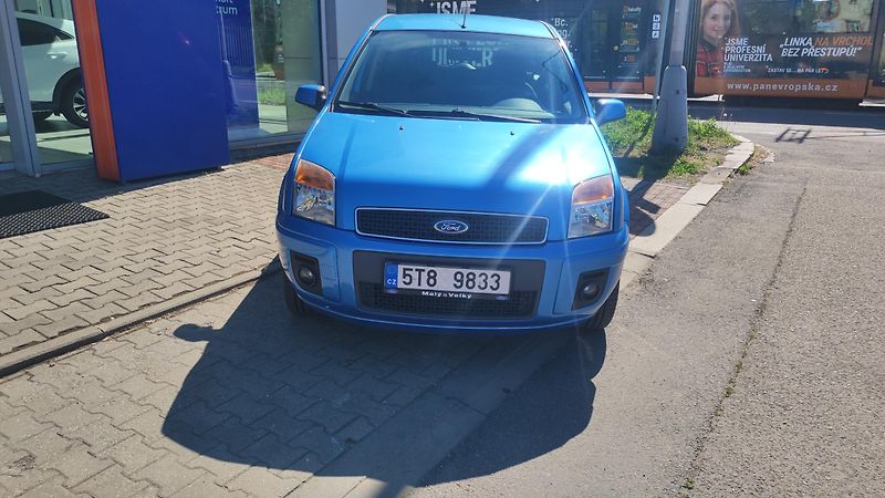 Ford Fusion (2009) 1,6 74kW ČR plný servis - fotka 3 z 21