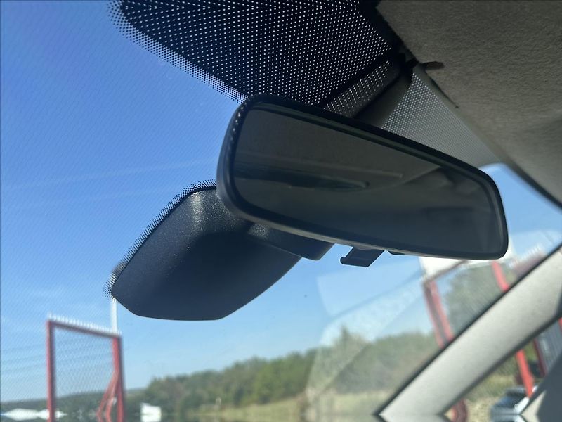 Ford Galaxy 2,0 103kW 7MÍST,TAŽNÉ,NOVÁ STK - fotka 18 z 33