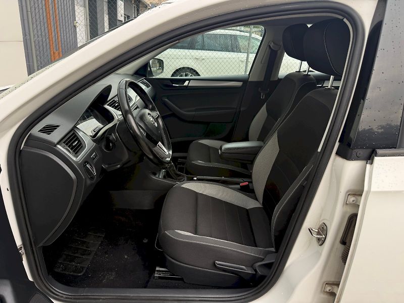 Škoda Rapid (2018) 1.0 TSI 81 kW Ambition Plus - fotka 9 z 20