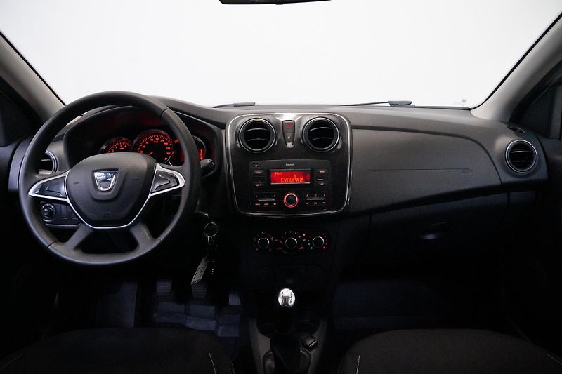Dacia Logan - fotka 5 z 24