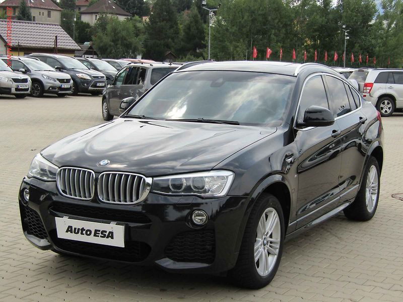 BMW X4 (2018) 3.0d xDrive35d, AT, bixen - fotka 3 z 25
