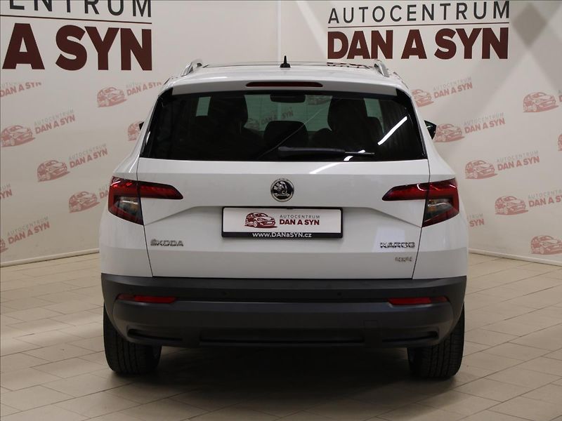 Škoda Karoq 2,0 TDI Style+ 4x4 DSG perleť - fotka 5 z 40