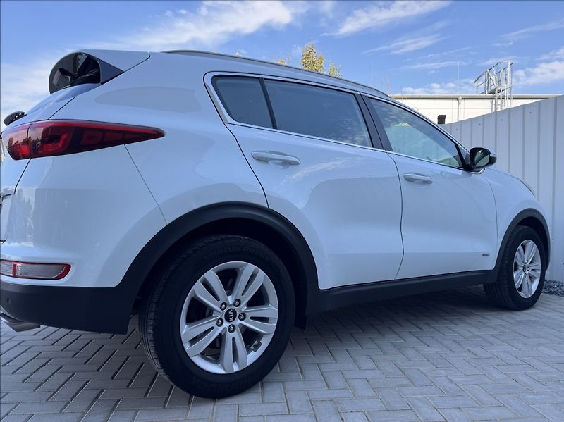 Kia Sportage 1,6 T-GDi 130kW 4x4 tažné - fotka 17 z 50