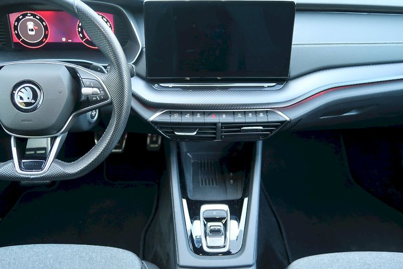 Škoda Octavia (2024) Sportline 1.5 TSI 110 kW  DSG - fotka 22 z 28