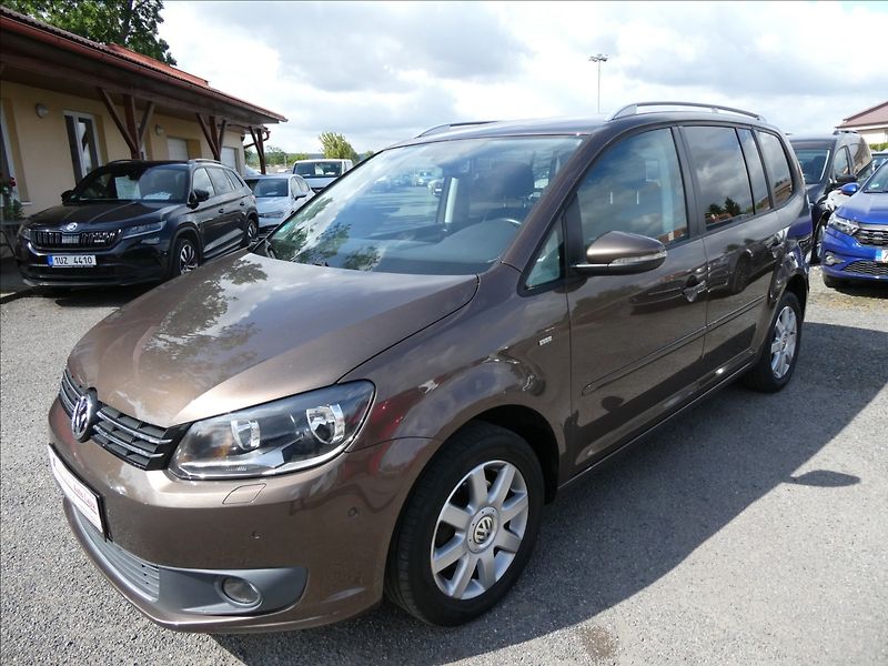 Volkswagen Touran 1,6 TDi 77kW CUP,7.míst,naviga - fotka 3 z 46