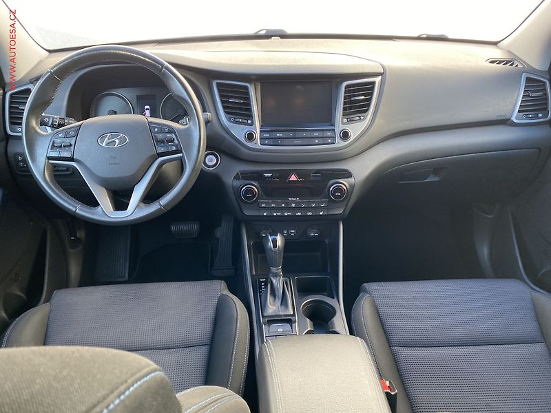 Hyundai Tucson (2016) 1.7 CRDi, AT, navi, kamera - fotka 8 z 18