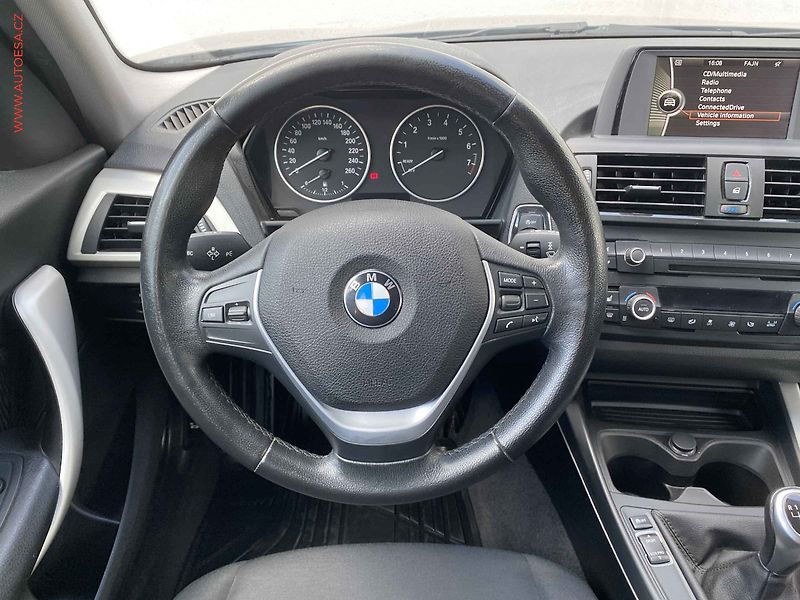 BMW Řada 1 (2013) 1.6i 116i, AC, bixen, park - fotka 11 z 18