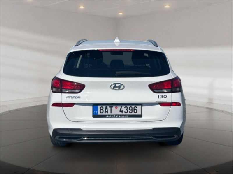 Hyundai i30 1,0 TGDI 120 Comfort - fotka 3 z 10