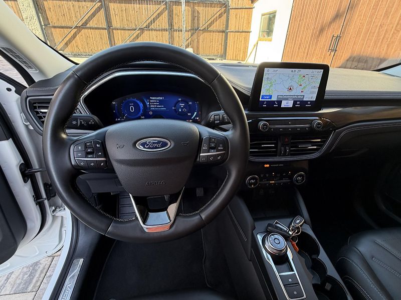 Ford Kuga (2022) Vignale 2.5 PHEV, 10/22 - fotka 7 z 22