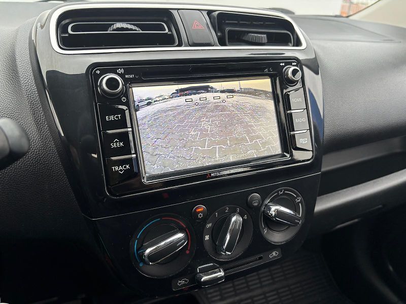 Mitsubishi Space Star 1,2 MIVEC AT - fotka 19 z 26