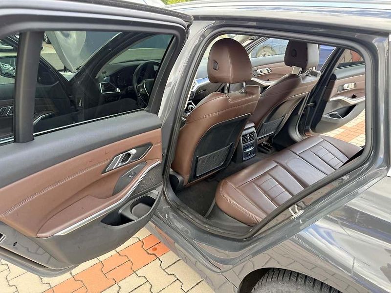 BMW Řada 3 (2021) 320d 2.0 xDrive AT Touring - fotka 12 z 18