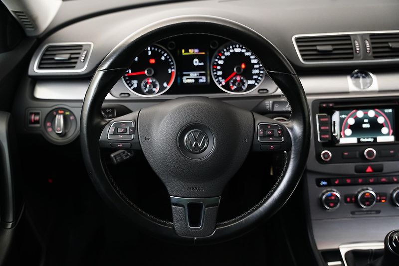 Volkswagen Passat - fotka 18 z 26