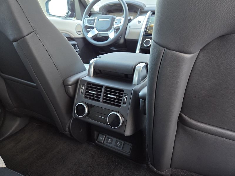 Land Rover Discovery D350 R-Dynamic HSE Pano HUD TZ - fotka 10 z 41