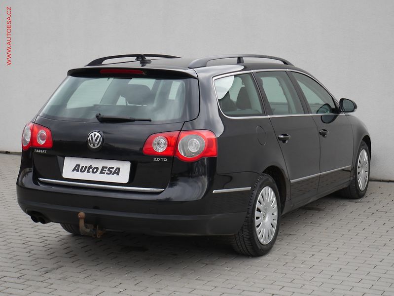 Volkswagen Passat (2010) 2.0TDi, Bixen, navi, STK3/28 - fotka 4 z 16