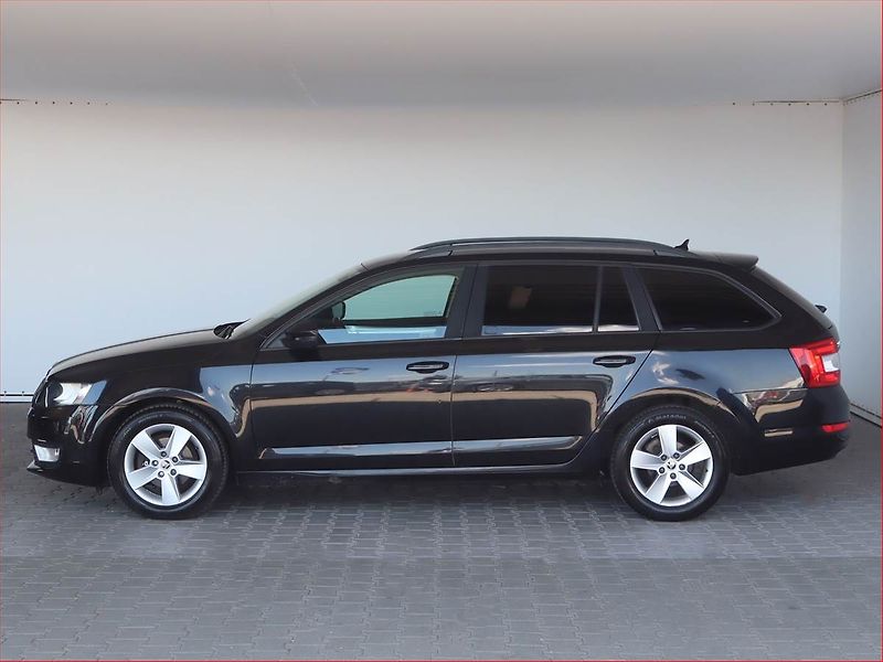 Škoda Octavia (2015) 1.6 TDI, Automat, Navi - fotka 3 z 22