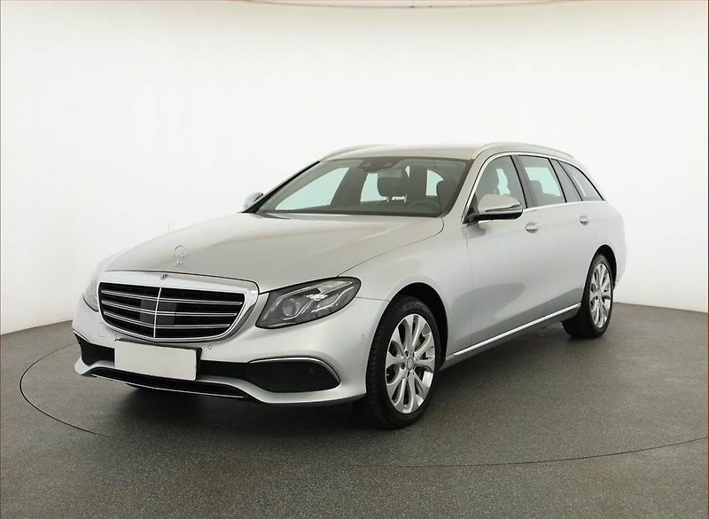 Mercedes-Benz Třídy E (2017) E 350 d - fotka 2 z 19