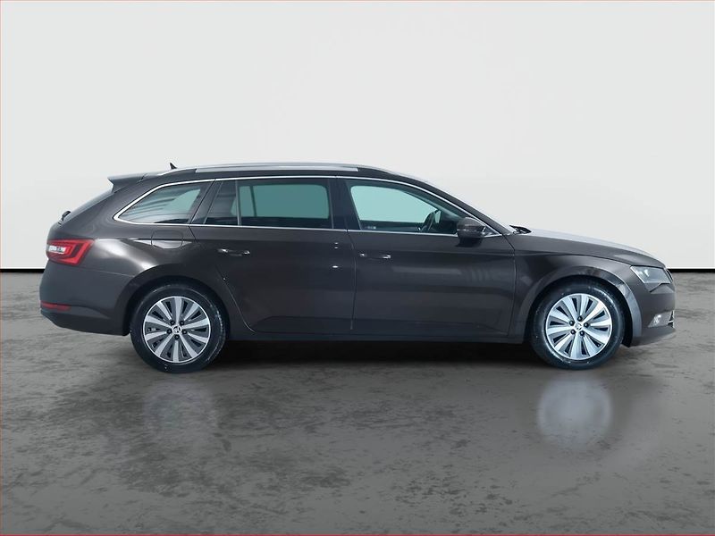 Škoda Superb (2018) Ambition 1.6 TDI, Serv.kniha - fotka 6 z 19