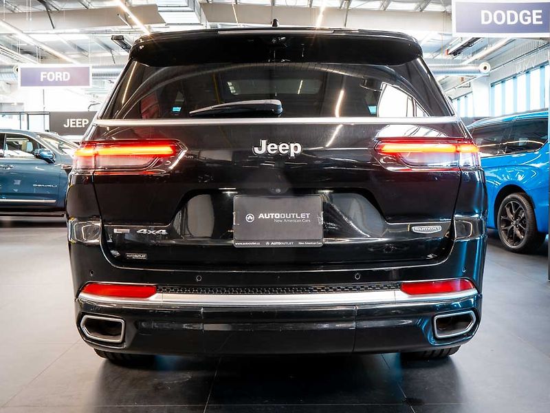 Jeep Grand Cherokee (2023) 5.7 Summit Reserve L V8 HeadUp - fotka 4 z 48