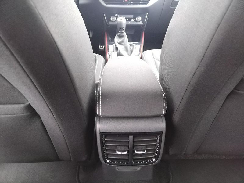 Škoda Fabia 1,0TSI - fotka 14 z 27