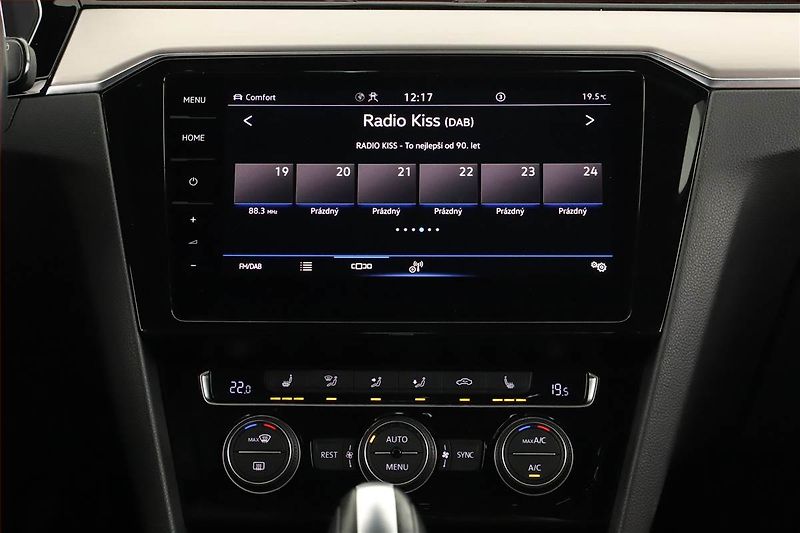 Volkswagen Passat (2019) 2.0 BiTDI - fotka 9 z 23