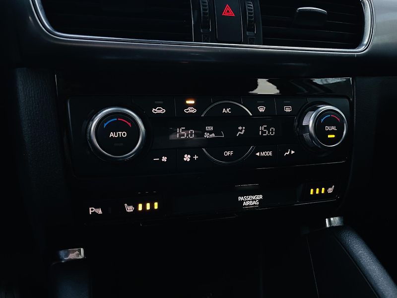 Mazda CX-5 2.0i MANUÁL VÝHŘEV SENZORY LED - fotka 34 z 41