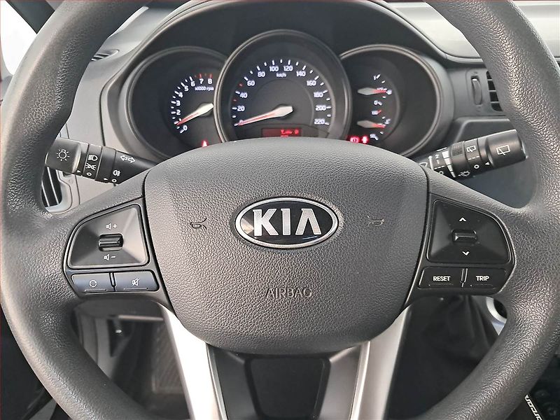 Kia Rio (2014) 1.25 CVVT - fotka 15 z 15