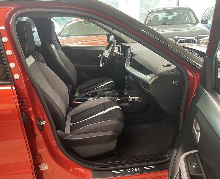 Opel Frontera 1.2 TURBO HYBRID, 1. MAJ., ČR - fotka 11 z 29