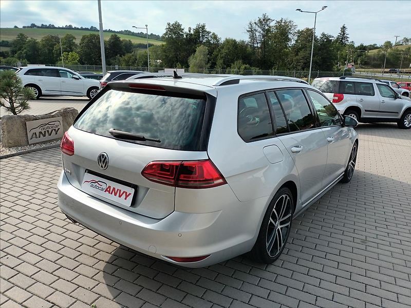 Volkswagen Golf 2,0 TDI,GTD,135KW,NAVI,XENON - fotka 5 z 50