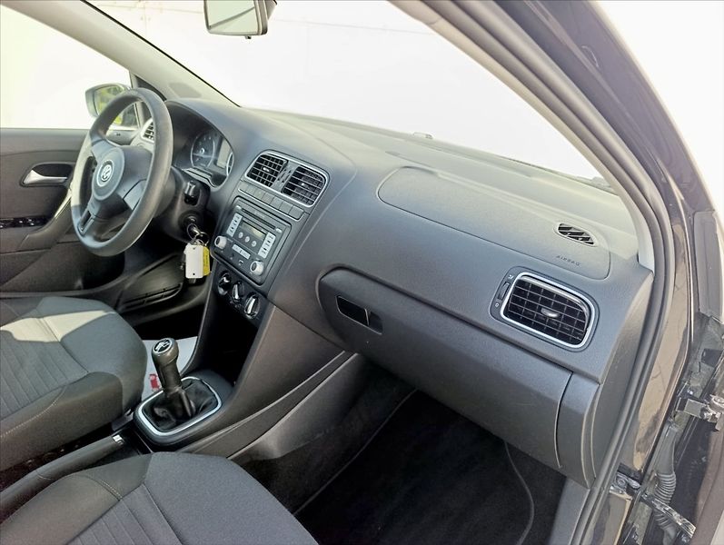 Volkswagen Polo 1,2 i Klimatizace - fotka 25 z 31