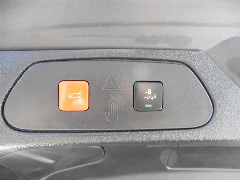 Opel Grandland 1,2 Ultimate 96kW , Navi - fotka 7 z 19