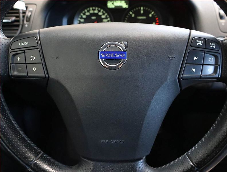 Volvo C30 (2009) 1.6 D, po STK, v dobrém stavu - fotka 17 z 17