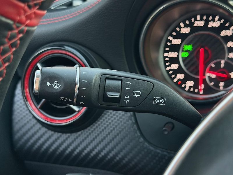 Mercedes-Benz Třídy A (2016) - fotka 34 z 35