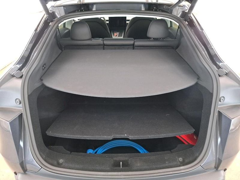 Tesla Model Y RWD 220kw  - fotka 9 z 11