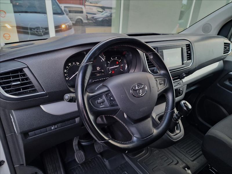 Toyota ProAce Verso 2.0 D-4d 110kW L2 Shuttle, ČR - fotka 22 z 50