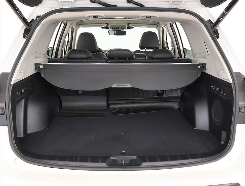 Subaru Forester (2023) 2.0 e-Boxer MHEV - fotka 14 z 29