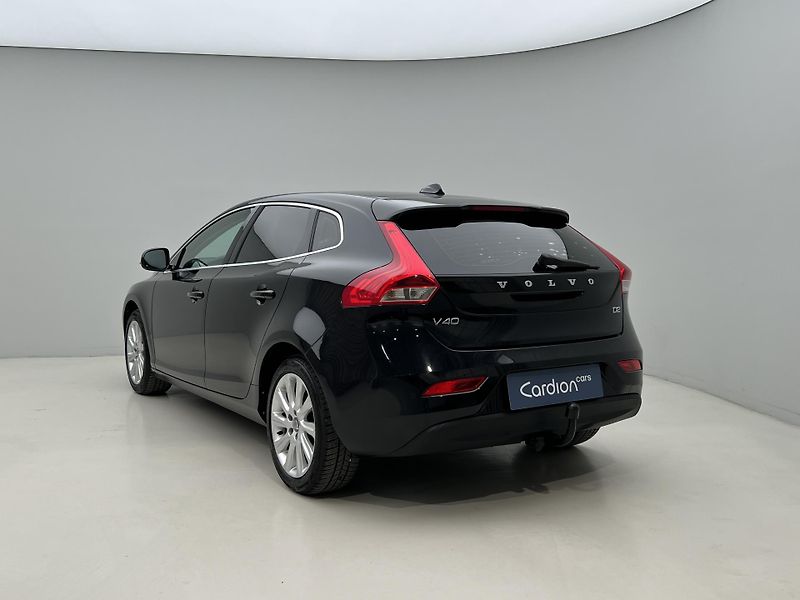 Volvo V40 D2 MOMENTUM - fotka 10 z 34