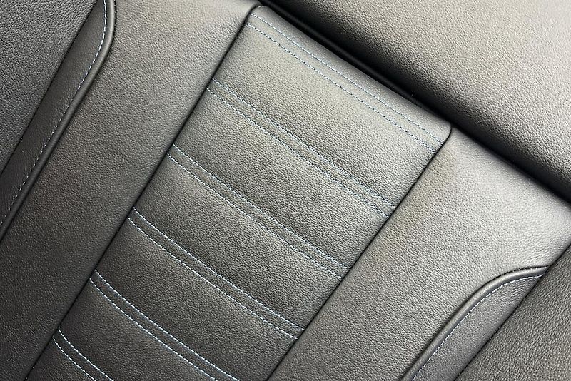 BMW Řada 3 řady 3 | 330d xDrive - fotka 13 z 24