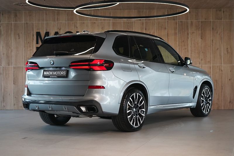 BMW X5 30d xDrive, Vzduch, Nezávislé - fotka 8 z 46