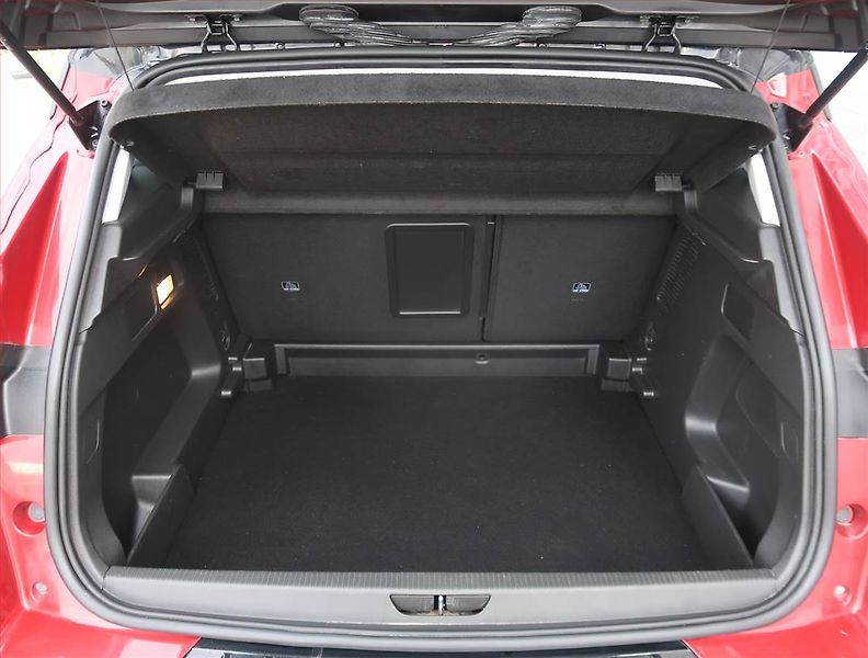 Opel Grandland X (2023) 1.2 Turbo, Automat, Serv.kniha - fotka 14 z 22