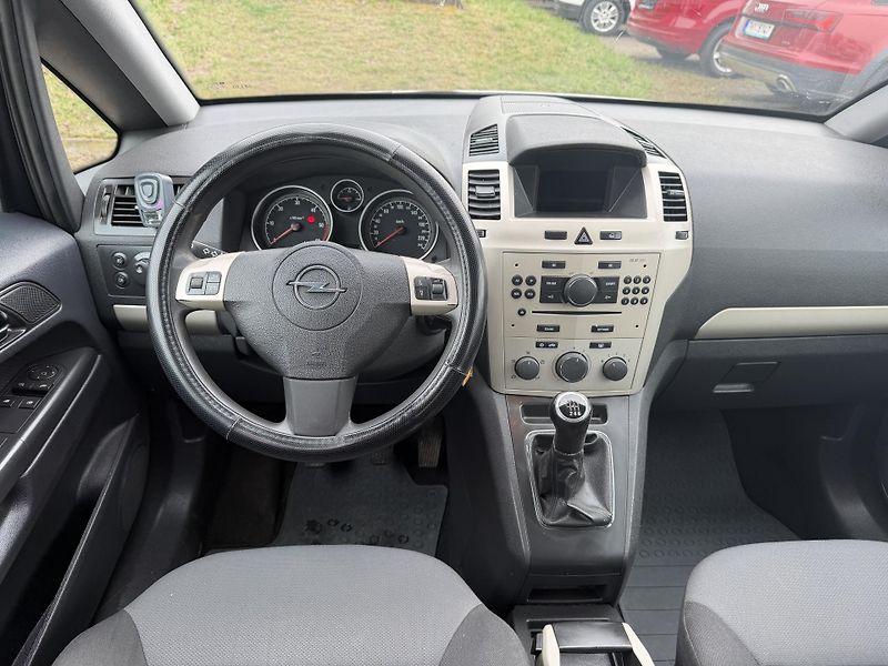 Opel Zafira 1,7 DTi 7 MIST - fotka 14 z 21
