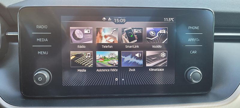 Škoda Scala (2019) 1,5TSi 110kW benzín DSG Style  - fotka 25 z 54