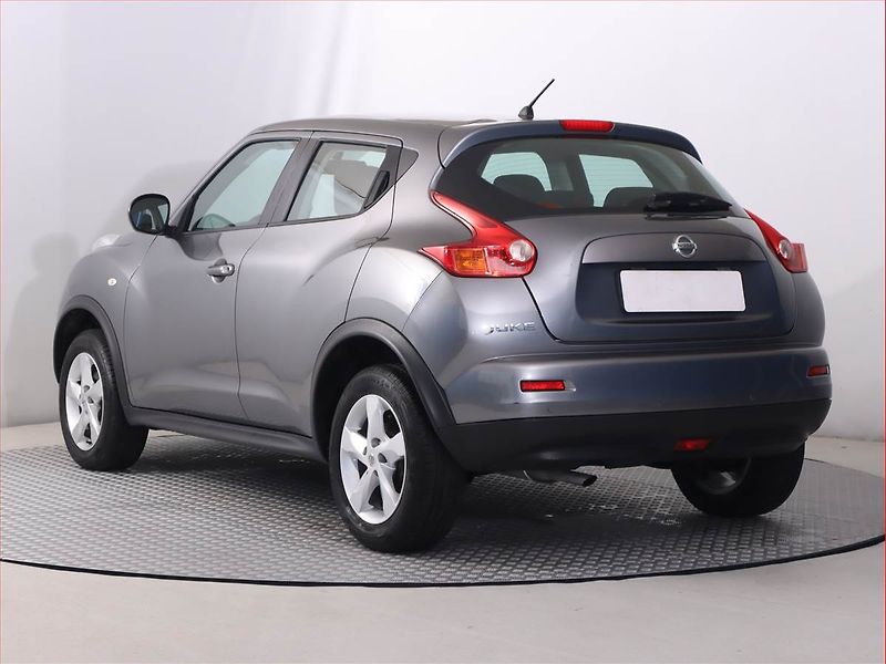 Nissan Juke (2014) 1.6 i, Park. senzory - fotka 4 z 16